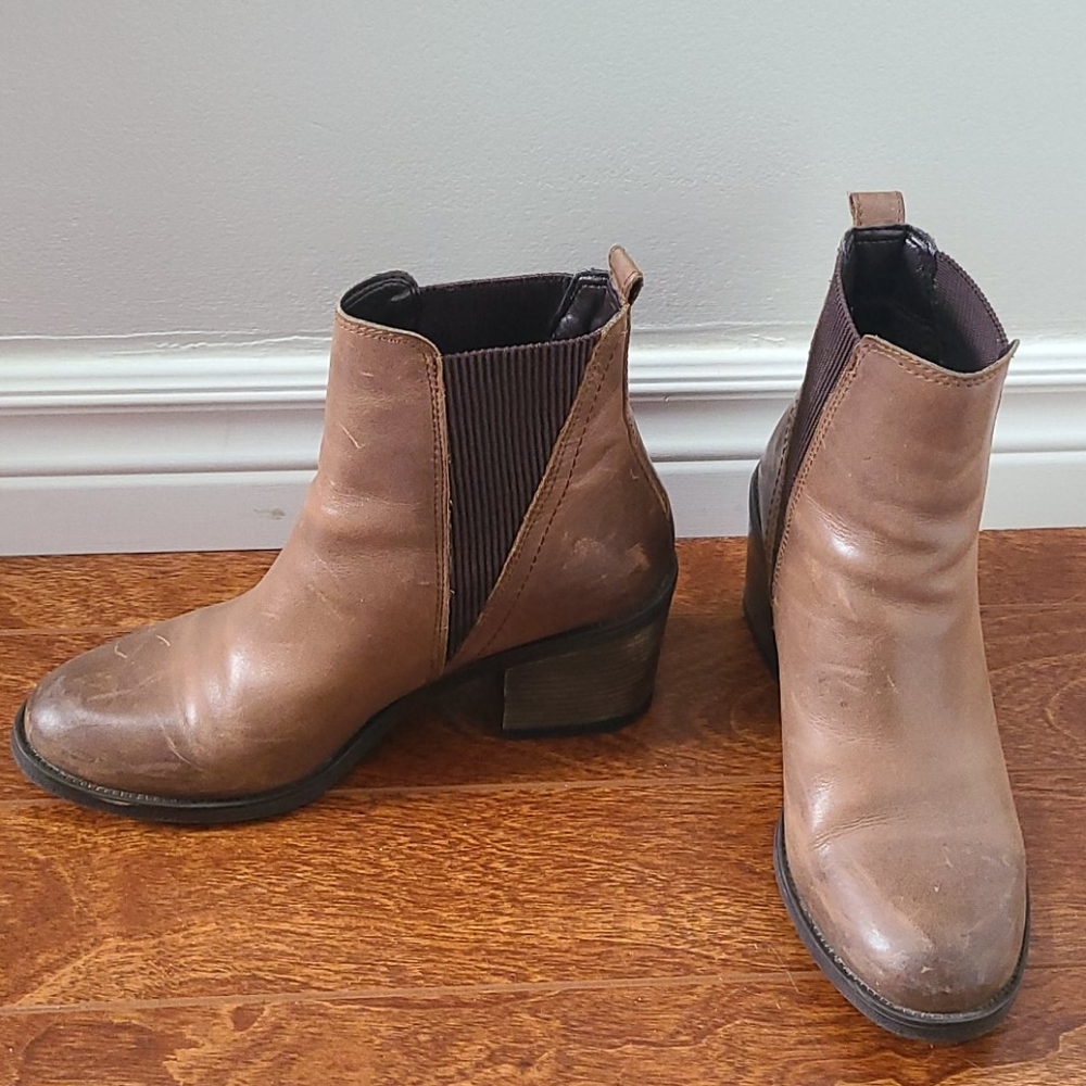 Aldo genuine leather brown ankle booties